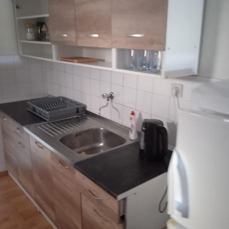 Apartment And Rooms Barbaric 네움 외부 사진