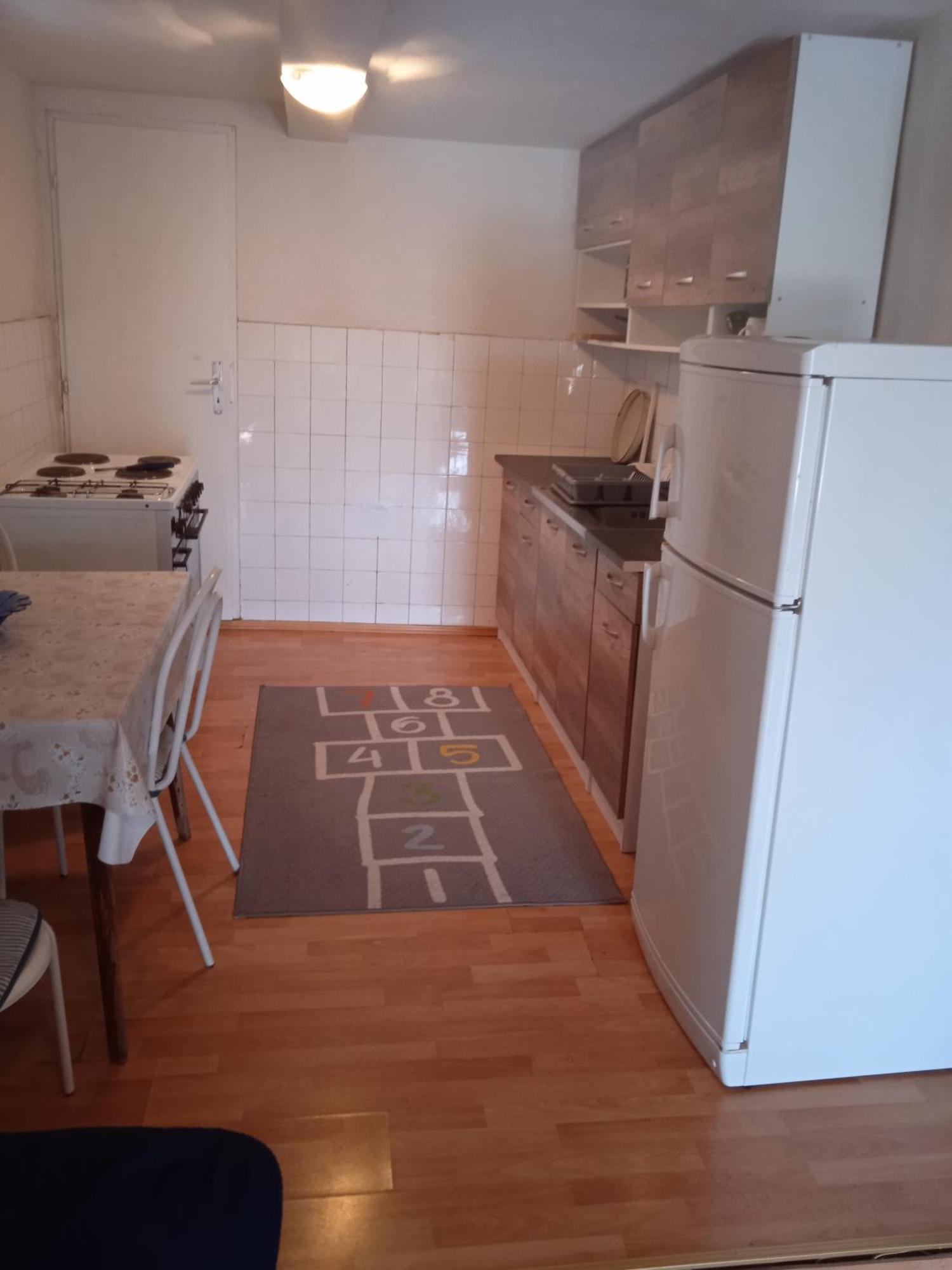 Apartment And Rooms Barbaric 네움 외부 사진